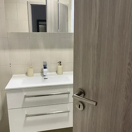Apartmaji Aida מורבסקה טופליצה