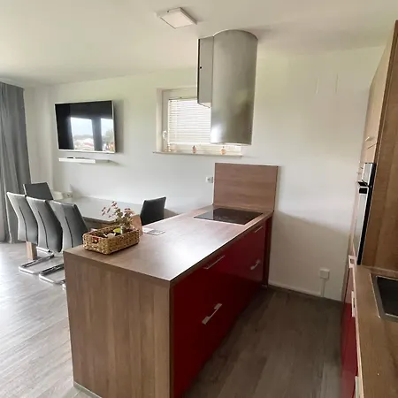Apartmaji Aida דירה